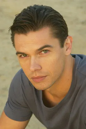 Photo of Paul Telfer